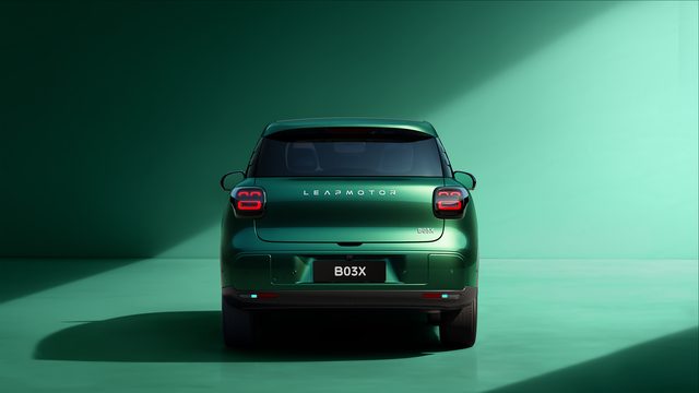 零跑B03X車尾設計 哈哈貫穿式尾燈 辨識度極高 靈巧都會SUV