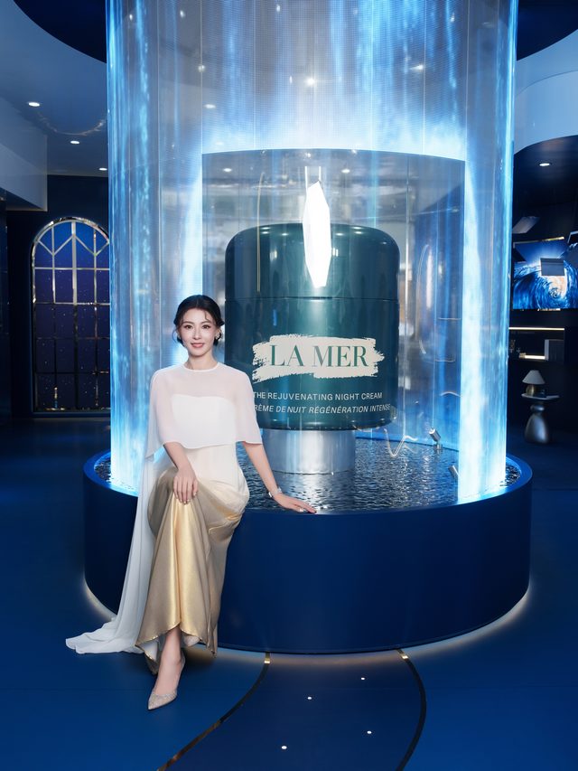 張柏芝身形 港星風範 鎏金長裙 溫婉大氣 零架子親和力