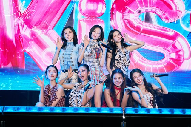 CLC 11th Anniversary Concert After All in Hong Kong 7人完整體大合照 韓國女團