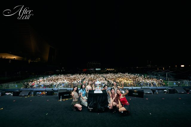 CLC 11週年演唱會 香港西九文化區 AXA Wonderland 舞台精彩演出