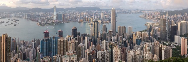 維多利亞港日間天際線實景
